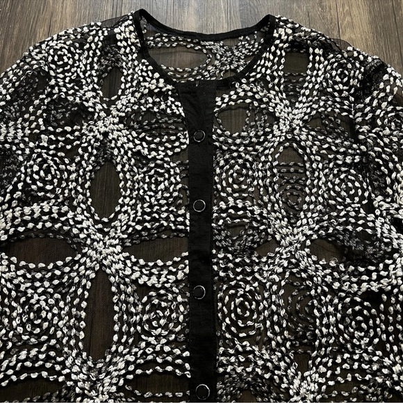 Chicos Travel Collection Needle Stitch Stiff Sheer
Black Silver Thread Jacket L - Picture 8 of 12